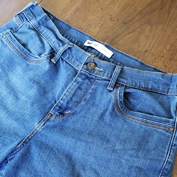 LEVI'S STRAUSS Blue Bermuda. Size 10 - Picture 7 of 12